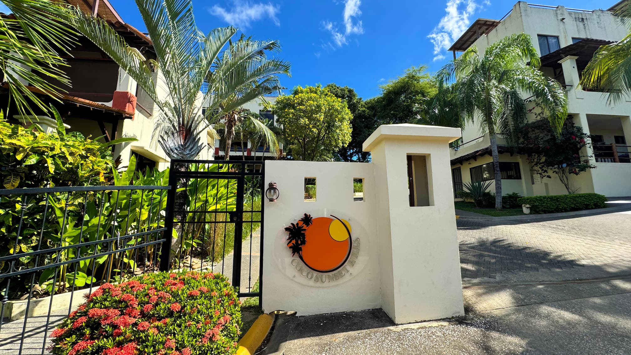 Coco Sunset Hills - The main gate with the guard house